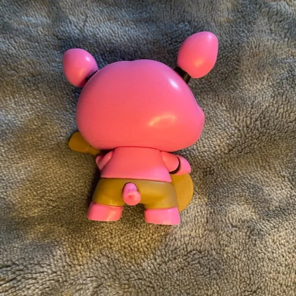 2018 FNAF PIGPATCH FIGURE - Picture 2 of 3